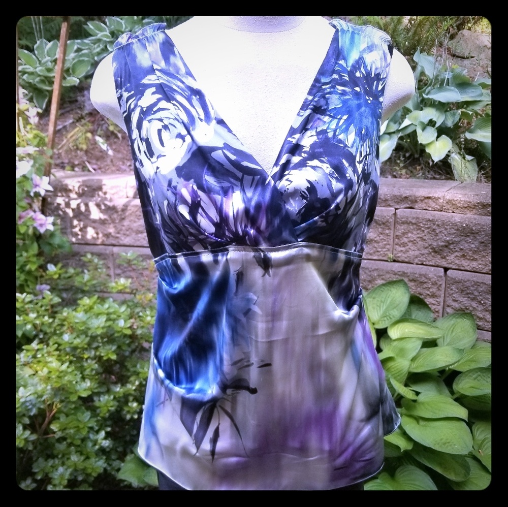 Elegant Sleeveless Silk Blouse Elie Tahari Nordstrom Beautiful Peacock Colors